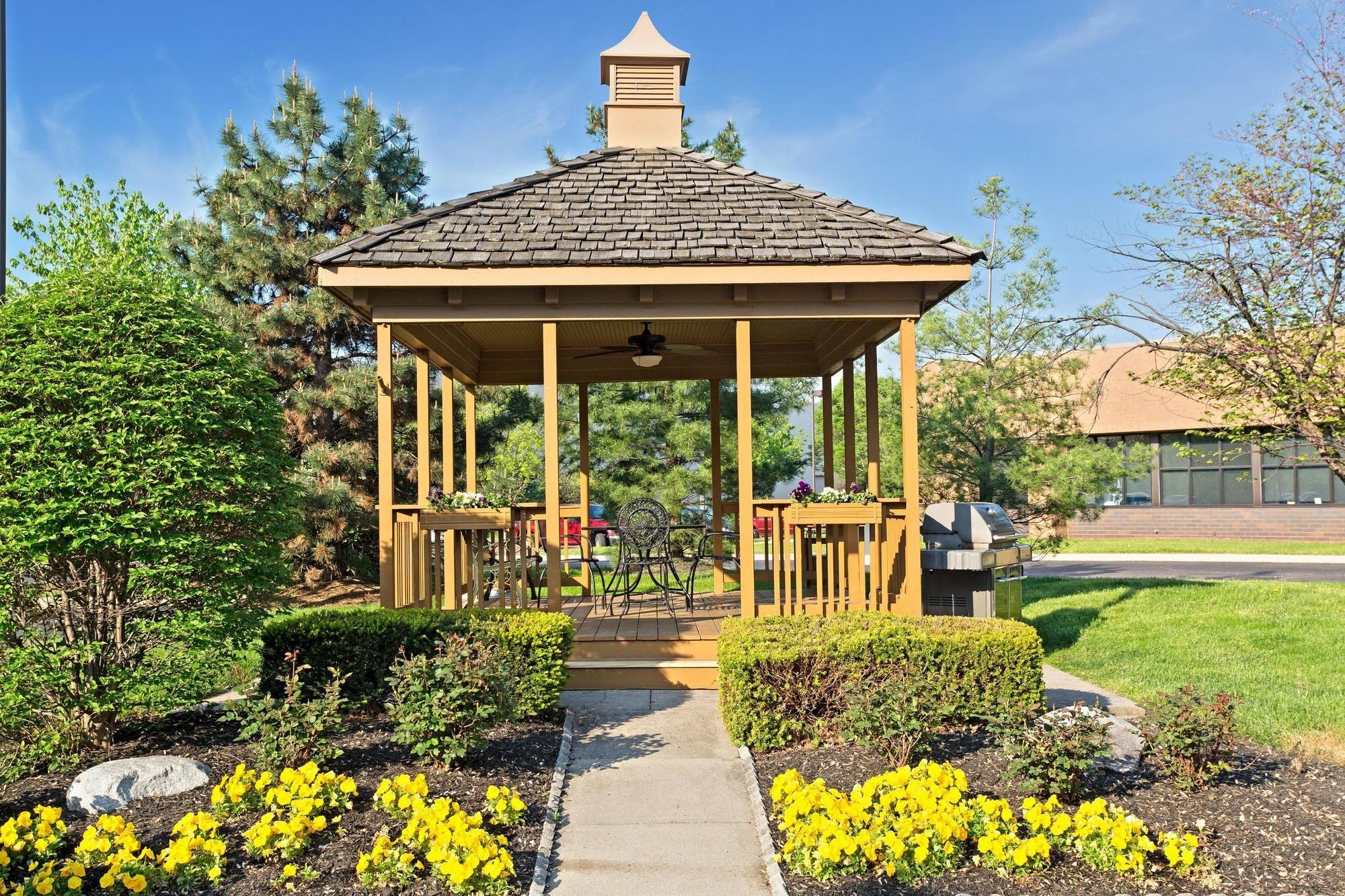 Mainstay Suites Cincinnati Blue Ash Exterior photo