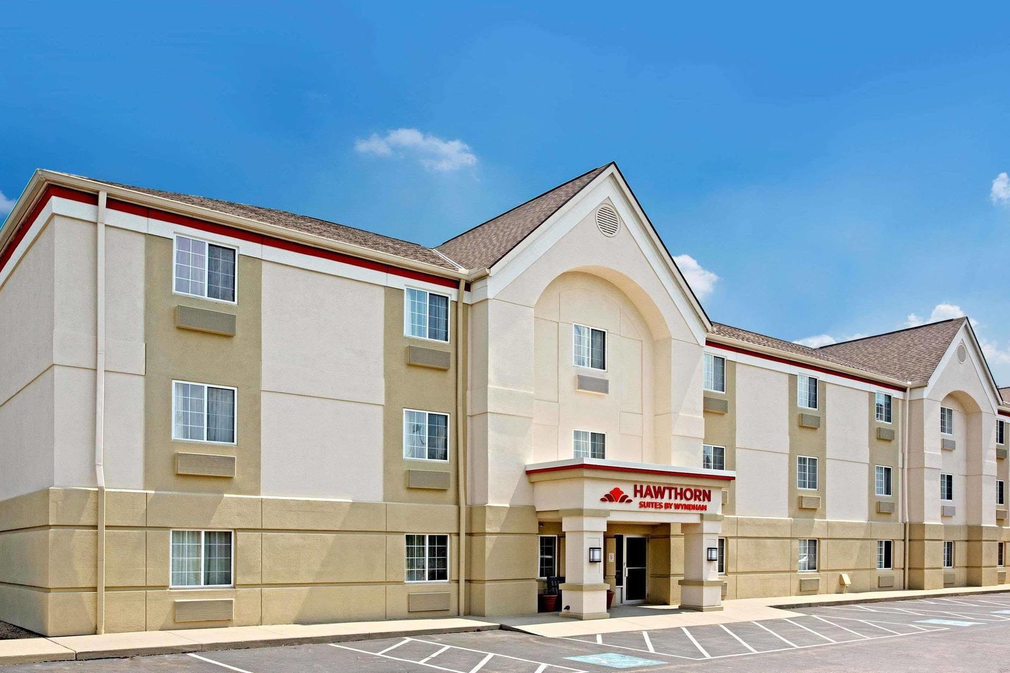 Mainstay Suites Cincinnati Blue Ash Exterior photo